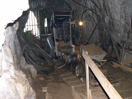 Těžní zařízení